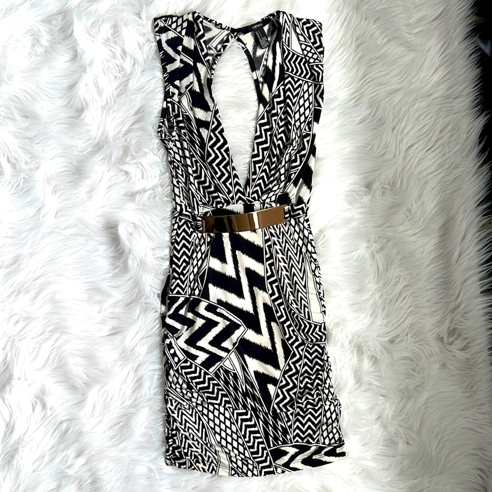 💜Forever 21💜 Deep V Cut Front/Back - Dress - Picture 1 of 4